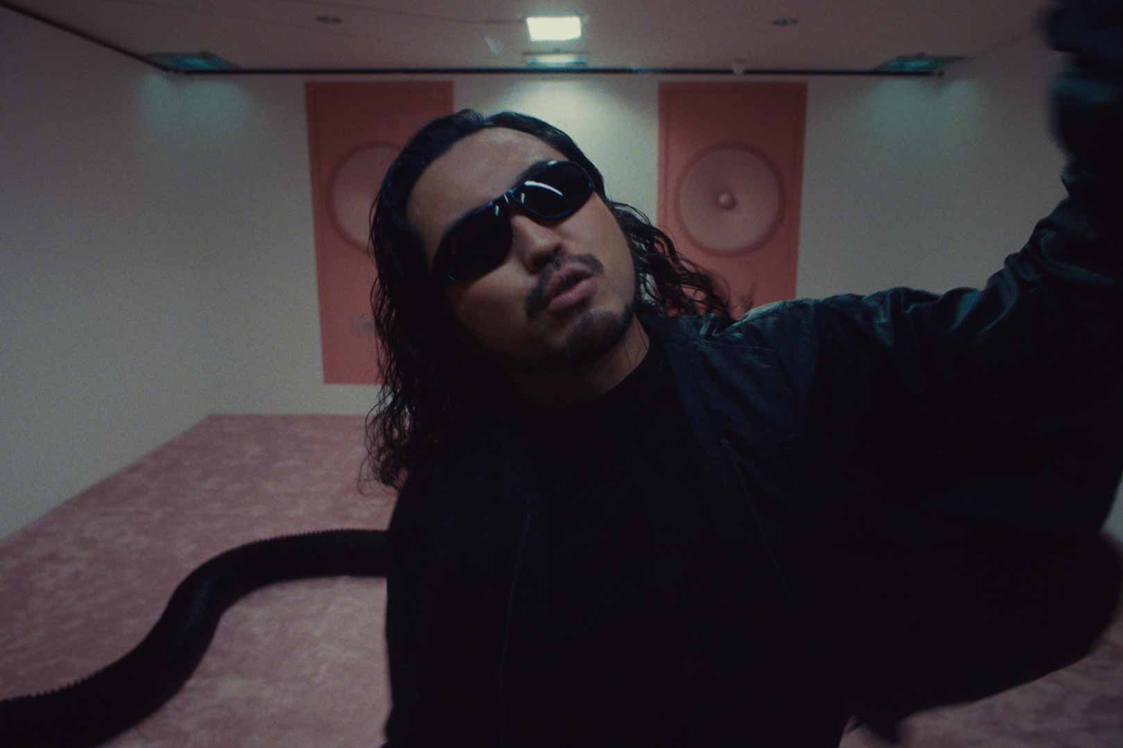 Creepy Nuts "Chxxai" MV